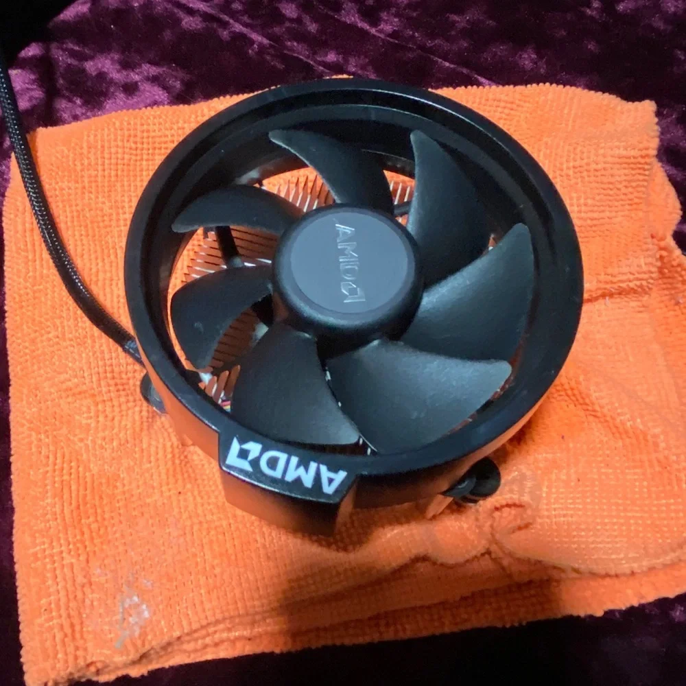 AMD Wraith Stealth AM4 CPU Cooler - Picture 1 of 2
